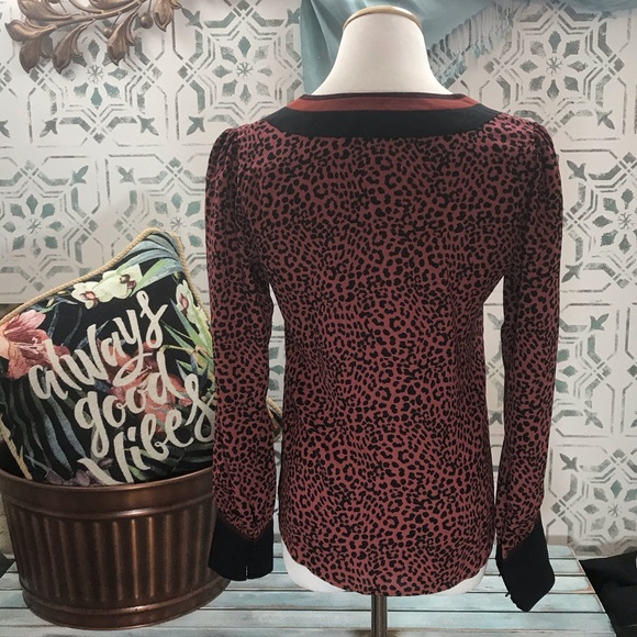 Express Maroon/Black Cheetah Blouse Size XS NWT - Picture 2 of 6